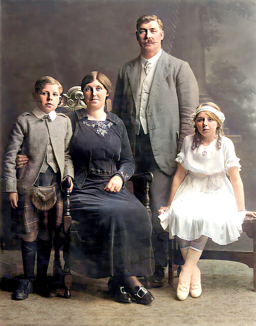 Photo of photos/Margaret Elizabeth nee McL w Hugh McKenzie ch Donald and Ellis 1918 -E&CR